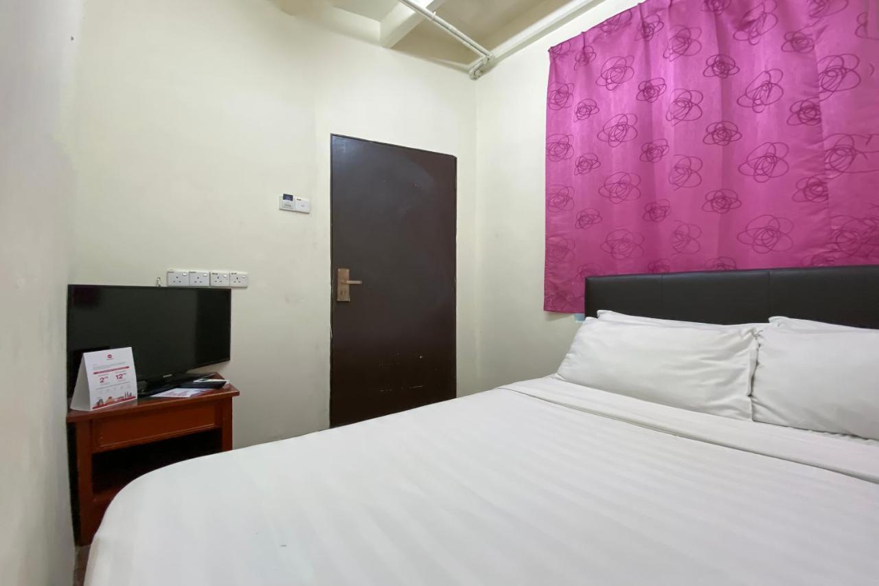 Spot On 89673 Good Friend Hotel George Town Esterno foto