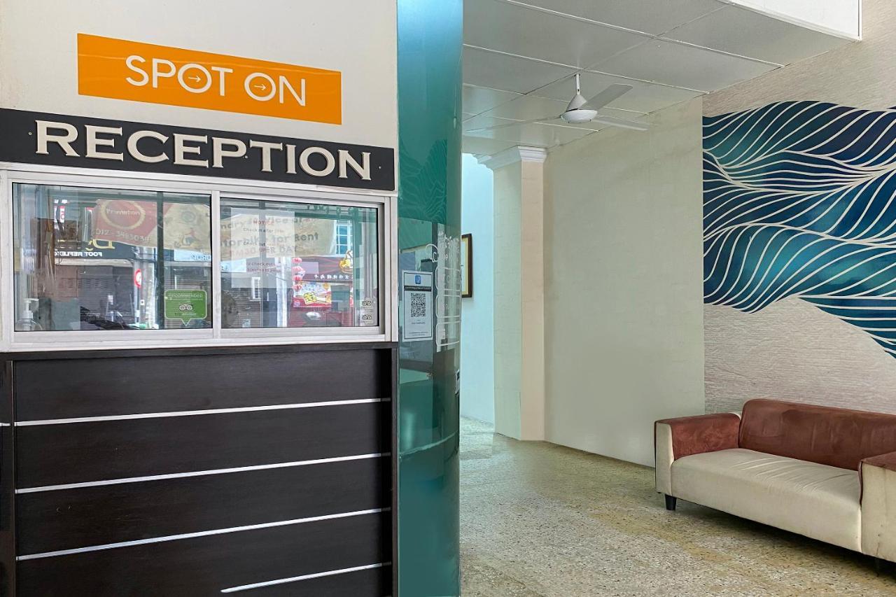 Spot On 89673 Good Friend Hotel George Town Esterno foto